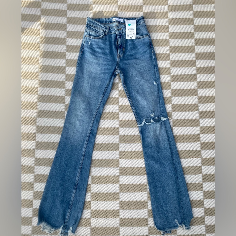 Zara Distressed Slim Fit Boot Cut Jeans Size 4 Long NWT